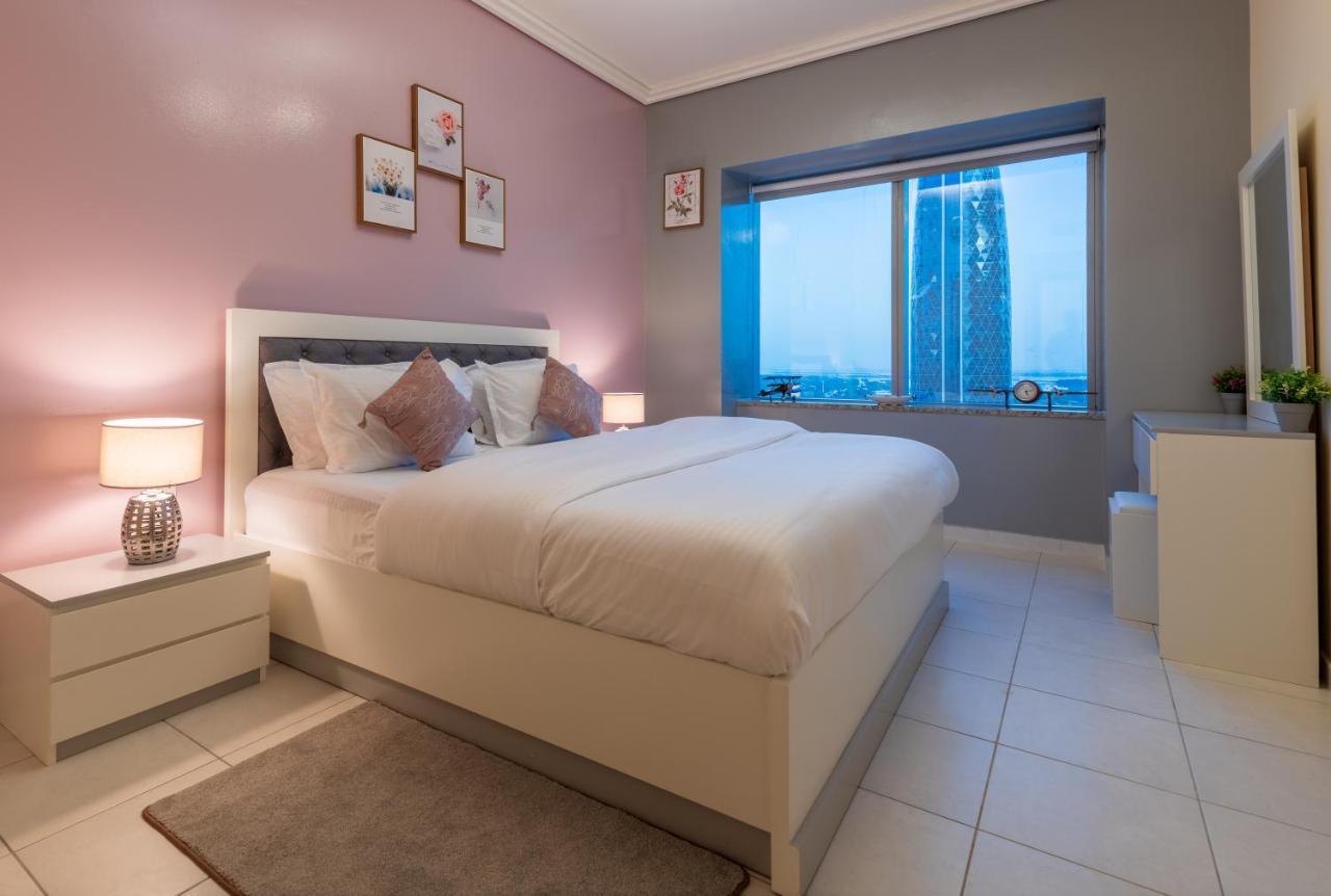 Trinity Holiday Homes - Sheikh Zayed Road Near To Financial Center Metro Station ドバイ エクステリア 写真
