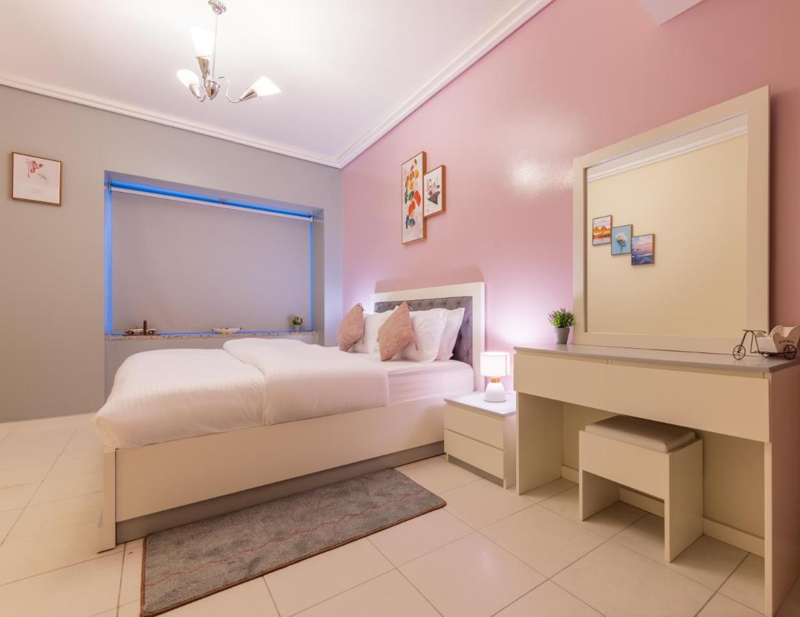 Trinity Holiday Homes - Sheikh Zayed Road Near To Financial Center Metro Station ドバイ エクステリア 写真