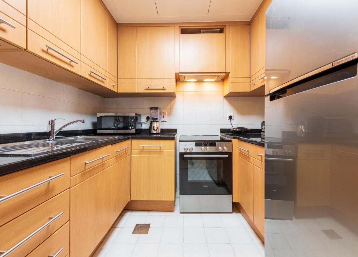 Trinity Holiday Homes - Sheikh Zayed Road Near To Financial Center Metro Station ドバイ エクステリア 写真