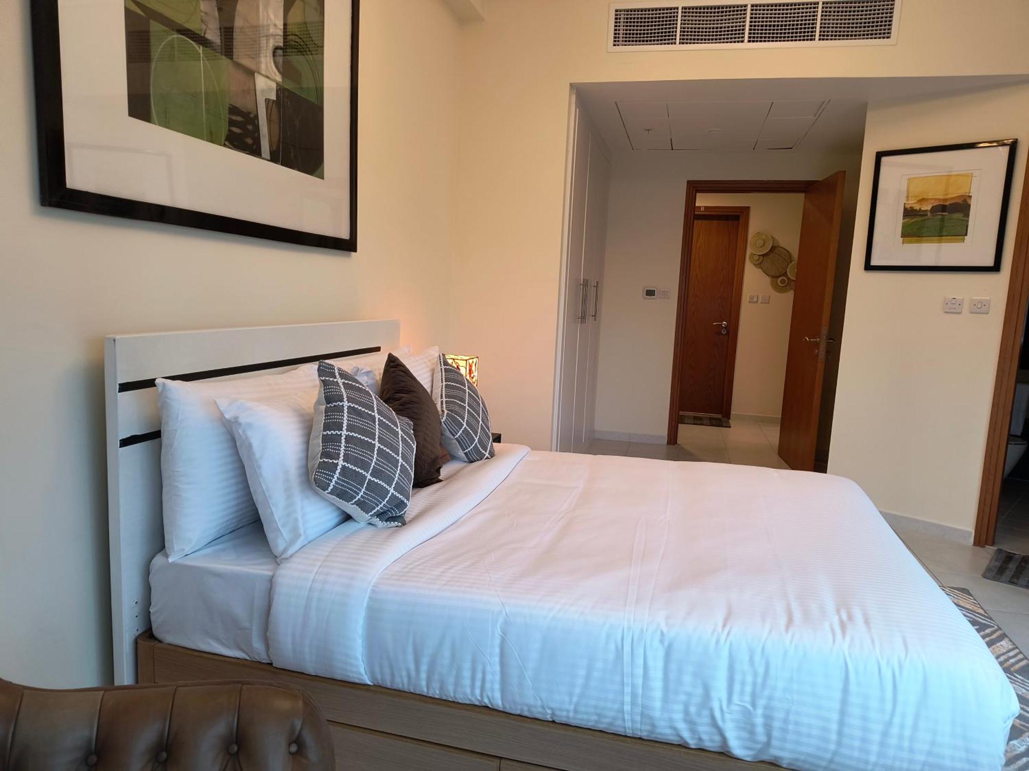 Trinity Holiday Homes - Sheikh Zayed Road Near To Financial Center Metro Station ドバイ エクステリア 写真