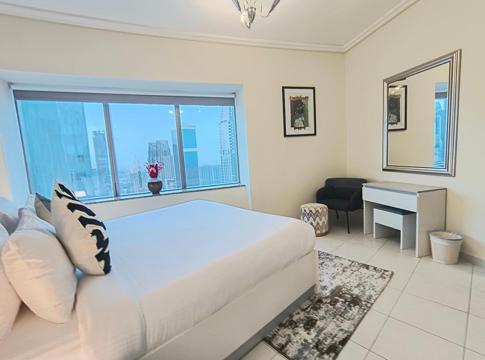 Trinity Holiday Homes - Sheikh Zayed Road Near To Financial Center Metro Station ドバイ エクステリア 写真