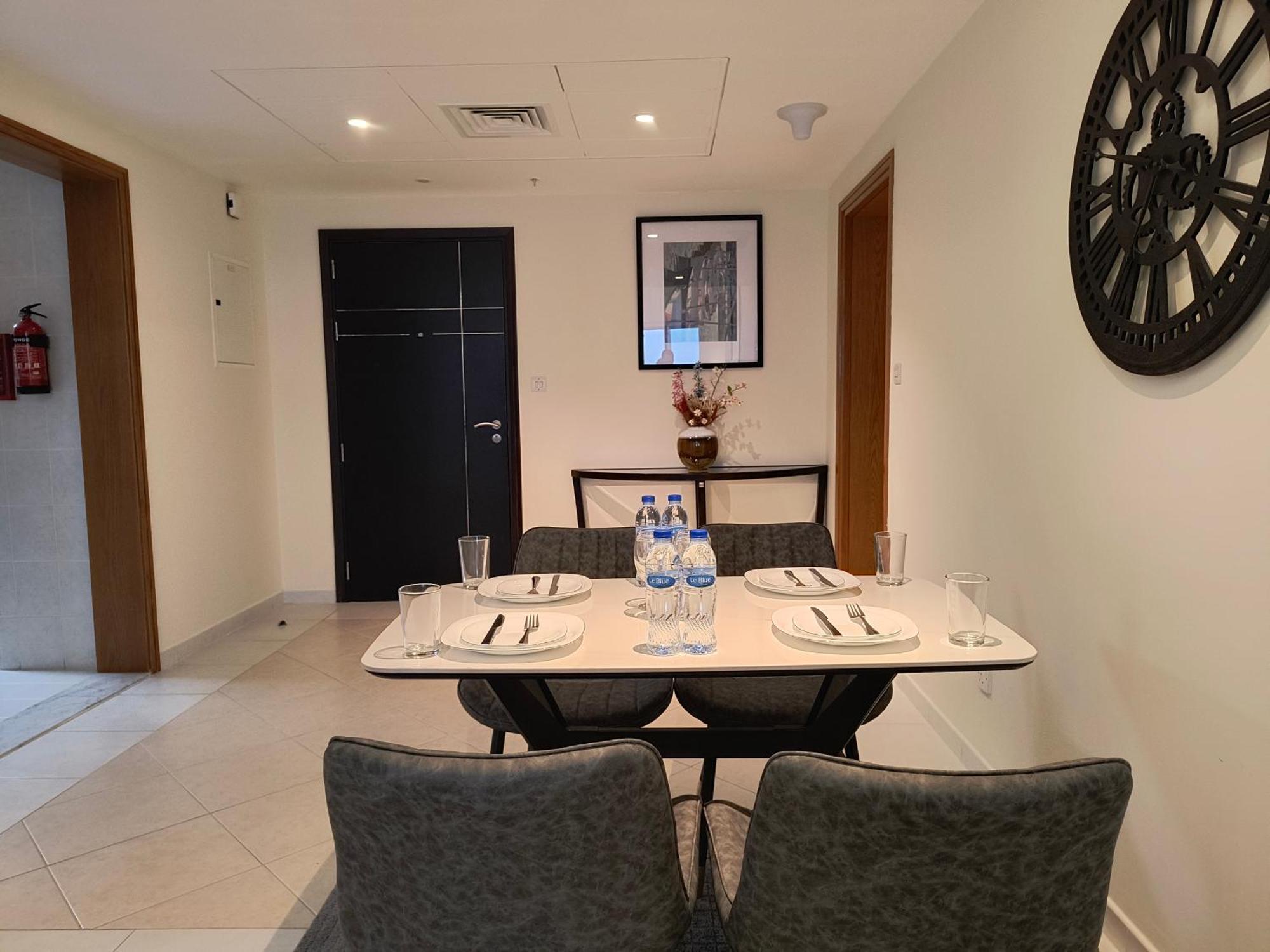 Trinity Holiday Homes - Sheikh Zayed Road Near To Financial Center Metro Station ドバイ エクステリア 写真