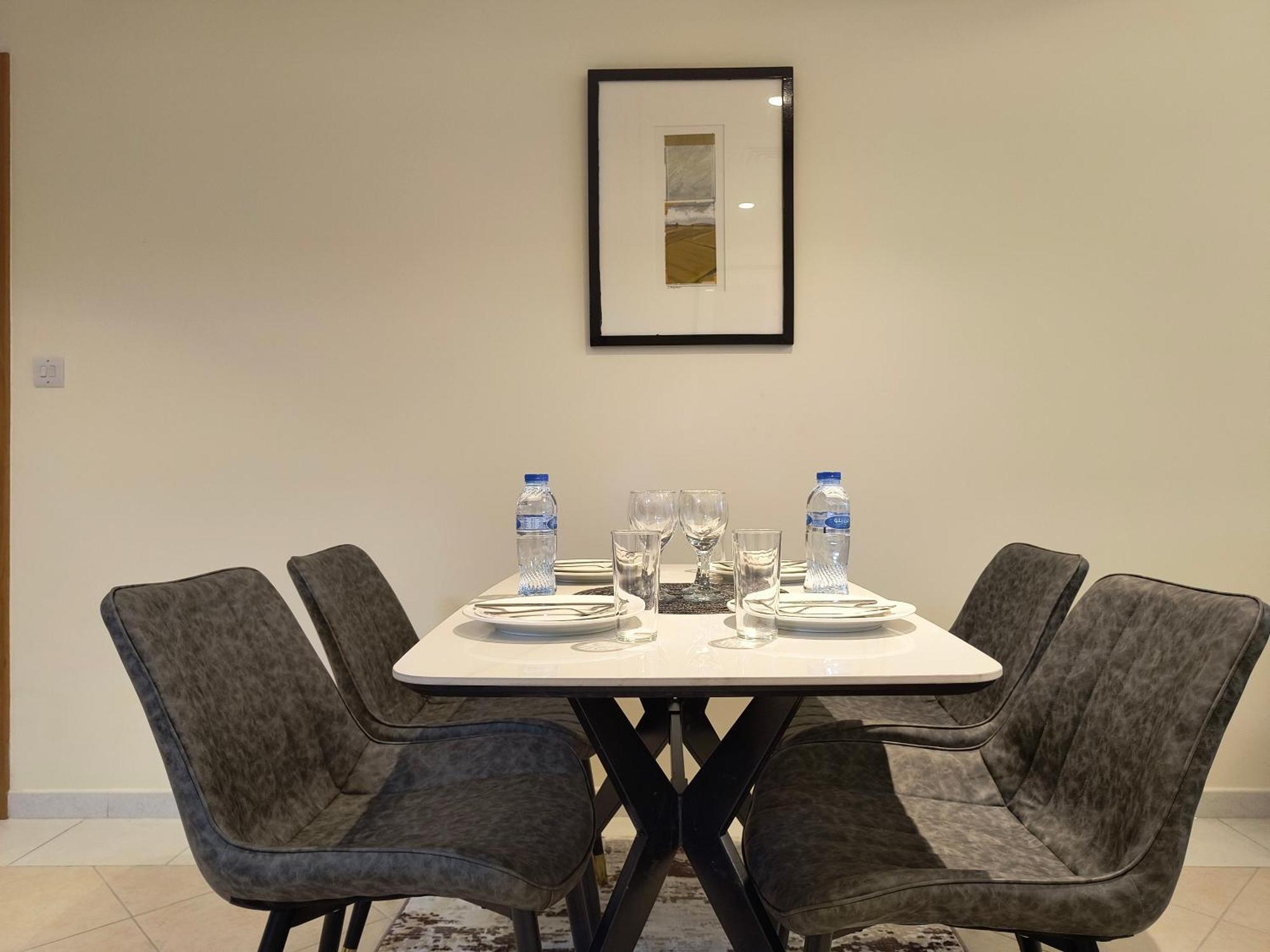 Trinity Holiday Homes - Sheikh Zayed Road Near To Financial Center Metro Station ドバイ エクステリア 写真