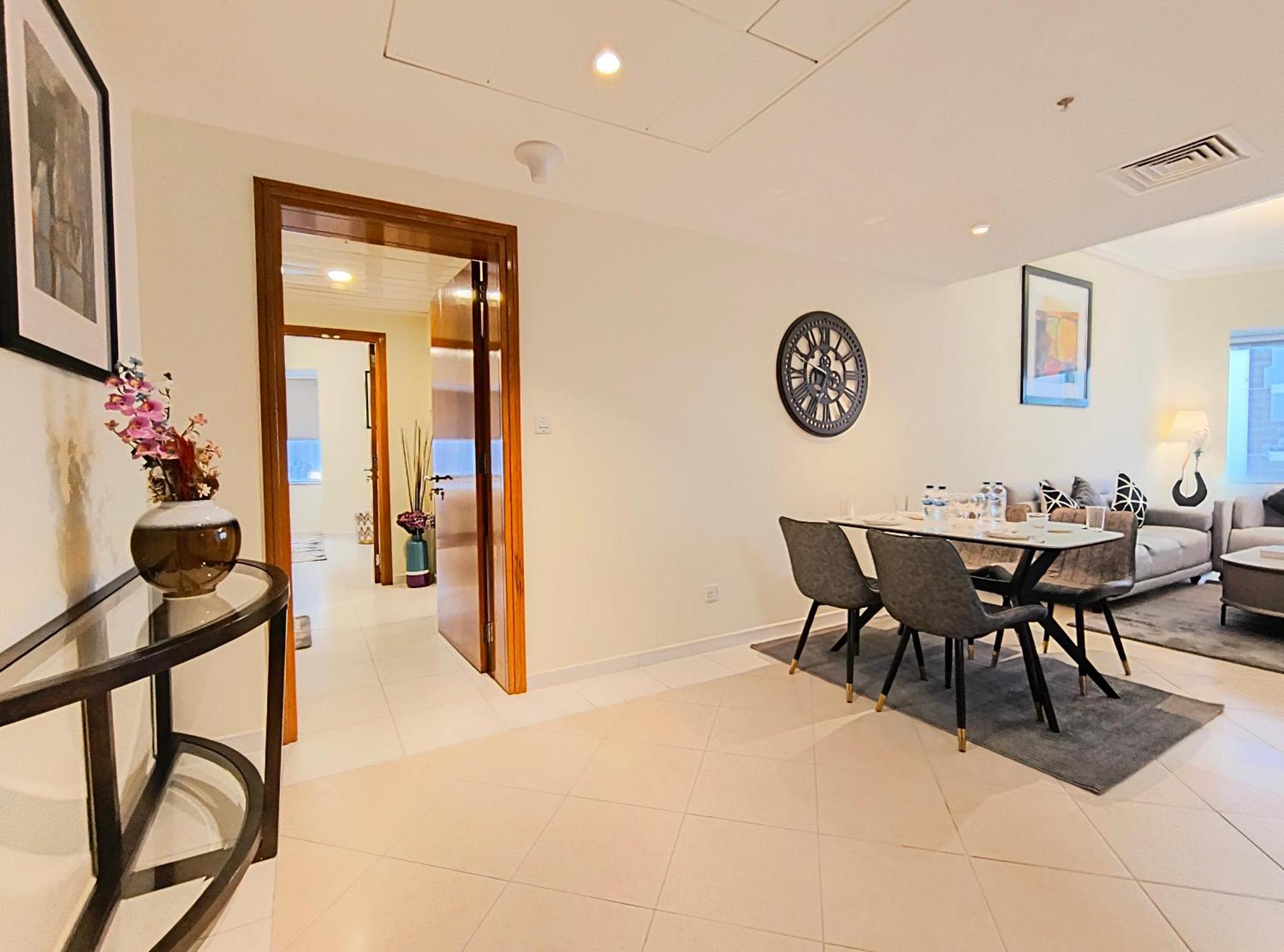 Trinity Holiday Homes - Sheikh Zayed Road Near To Financial Center Metro Station ドバイ エクステリア 写真