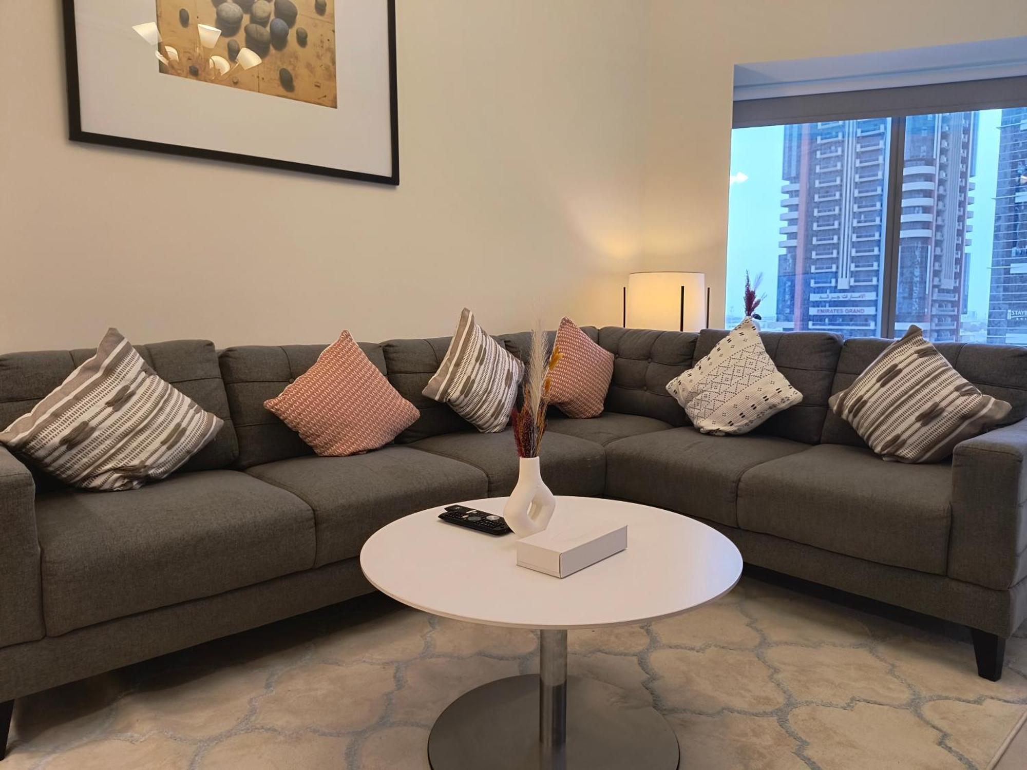 Trinity Holiday Homes - Sheikh Zayed Road Near To Financial Center Metro Station ドバイ エクステリア 写真