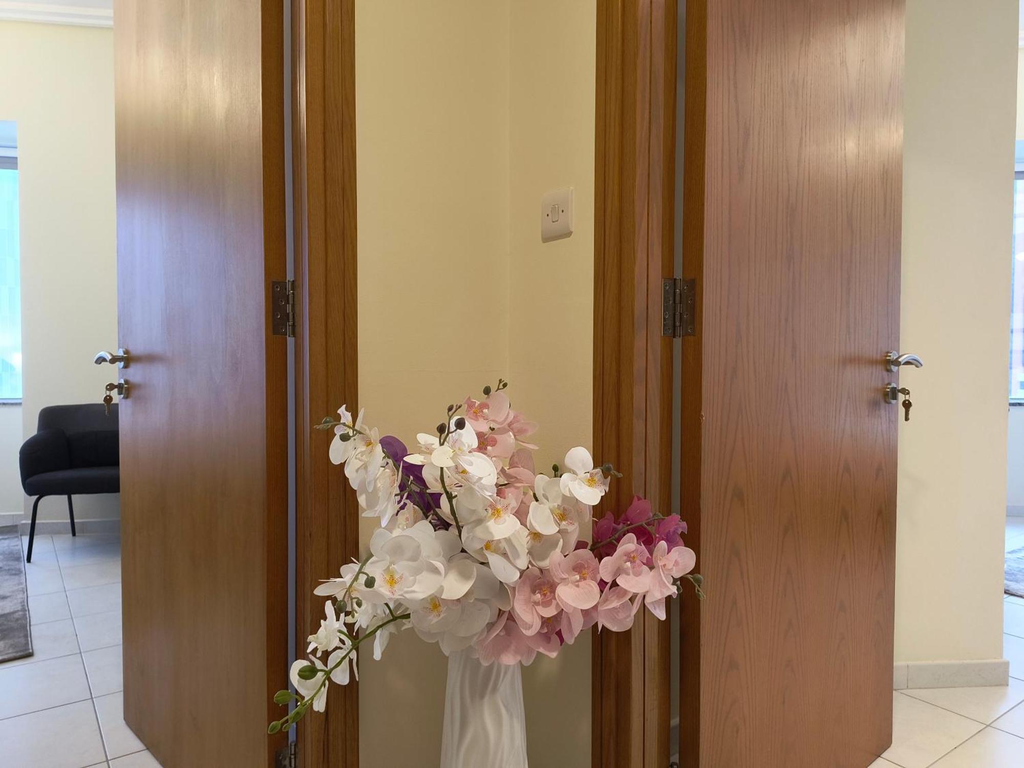 Trinity Holiday Homes - Sheikh Zayed Road Near To Financial Center Metro Station ドバイ エクステリア 写真