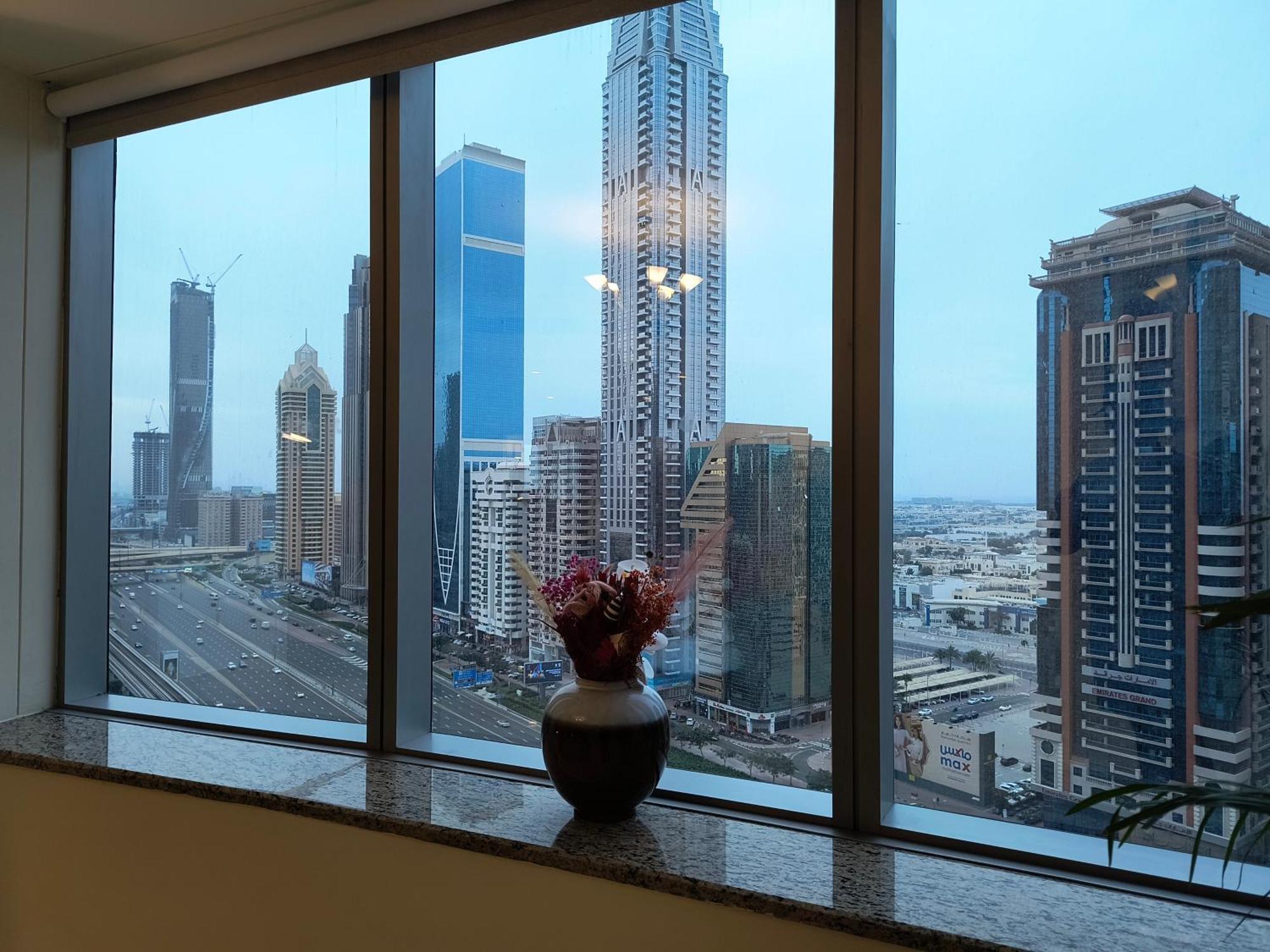 Trinity Holiday Homes - Sheikh Zayed Road Near To Financial Center Metro Station ドバイ エクステリア 写真