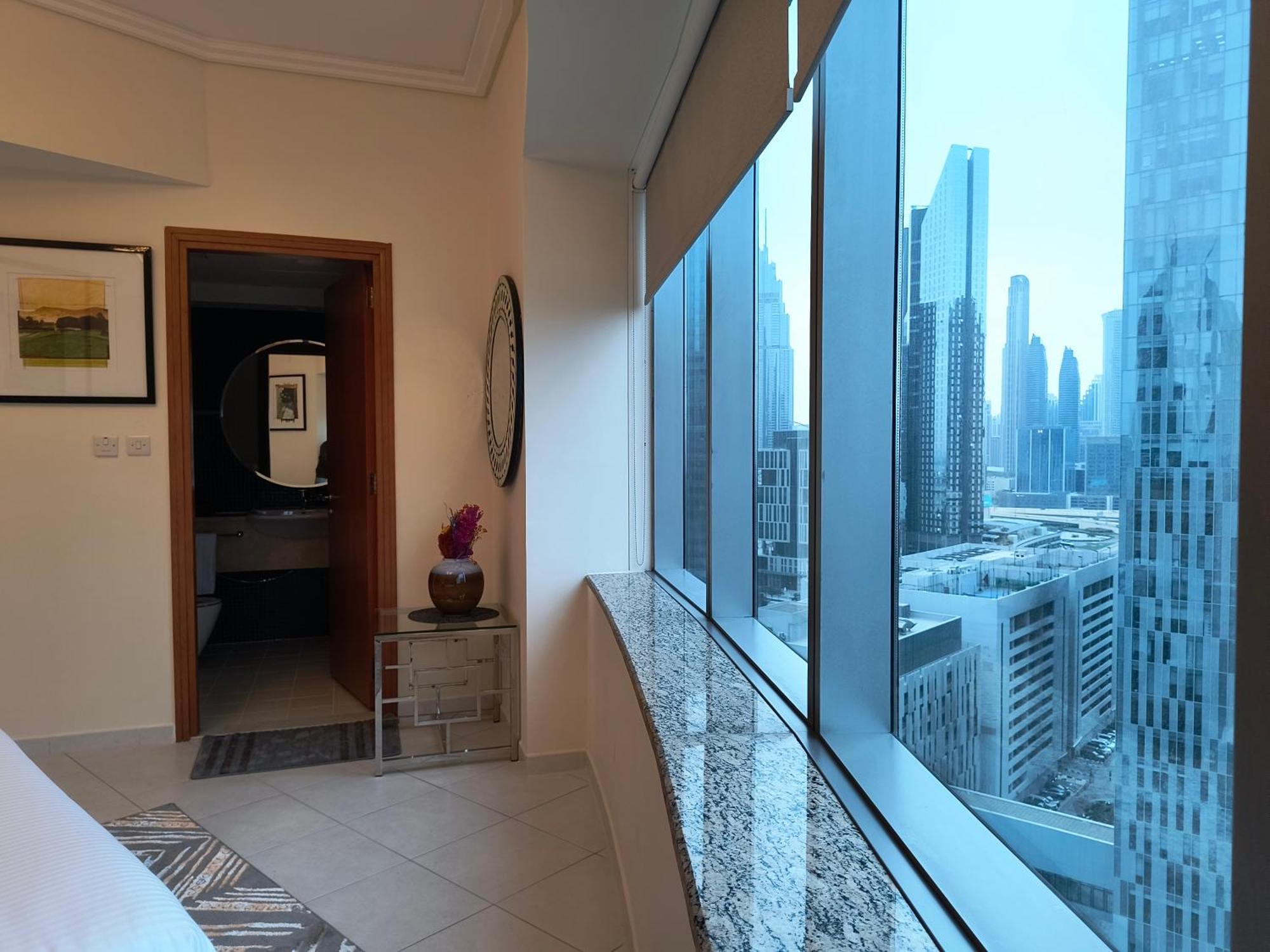 Trinity Holiday Homes - Sheikh Zayed Road Near To Financial Center Metro Station ドバイ エクステリア 写真